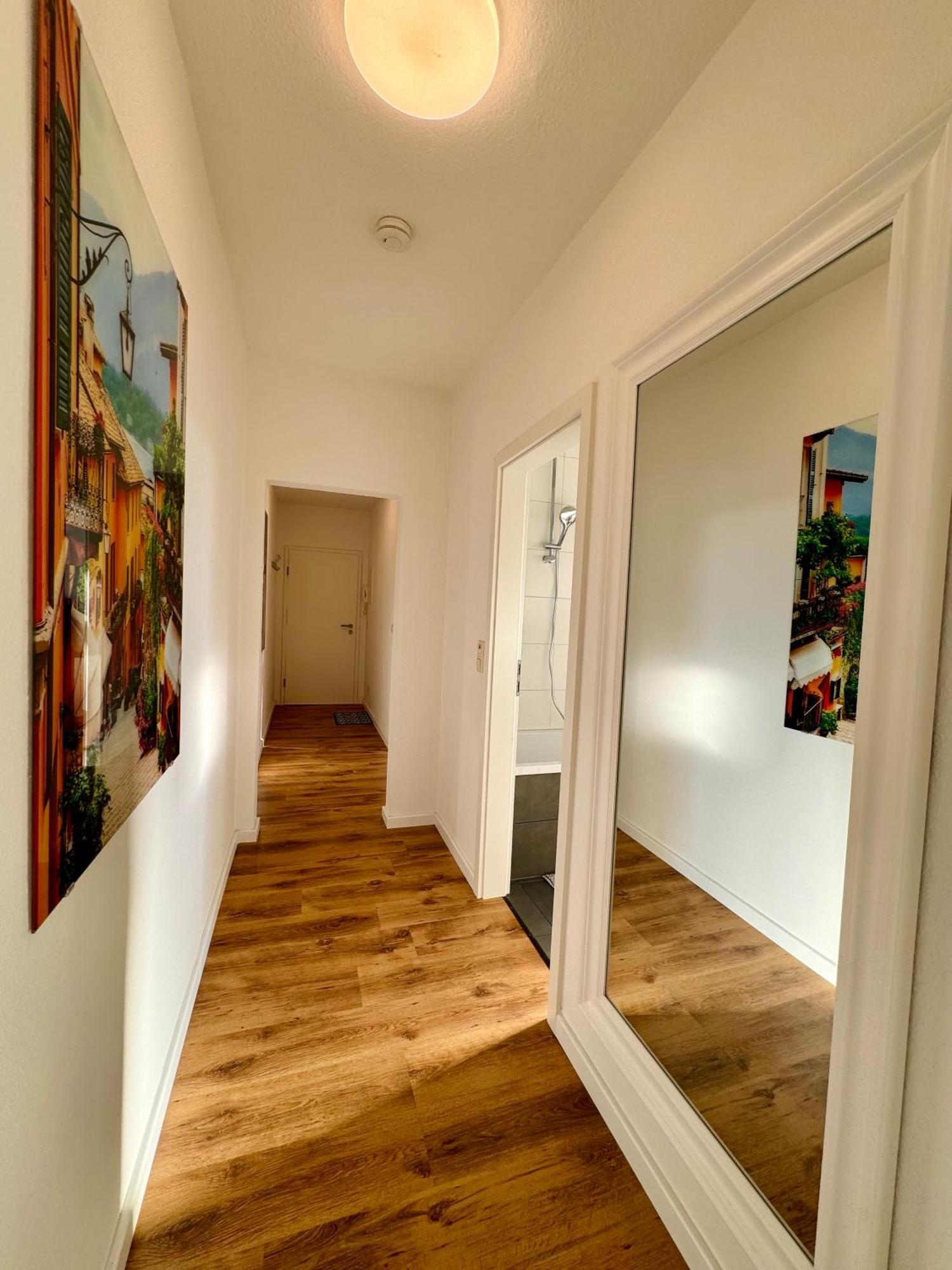 Schicke Wohnung Im Gruenen Hinterhof Schwerin  Bagian luar foto